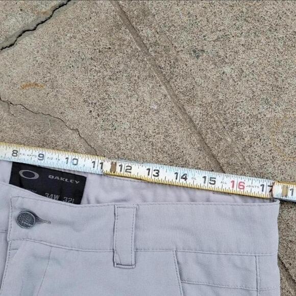 Vtg Y2k OAKLEY Tonal Embroidered Logo Plain Outdoors Techwear Pants 34 x 32 - Picture 3 of 4